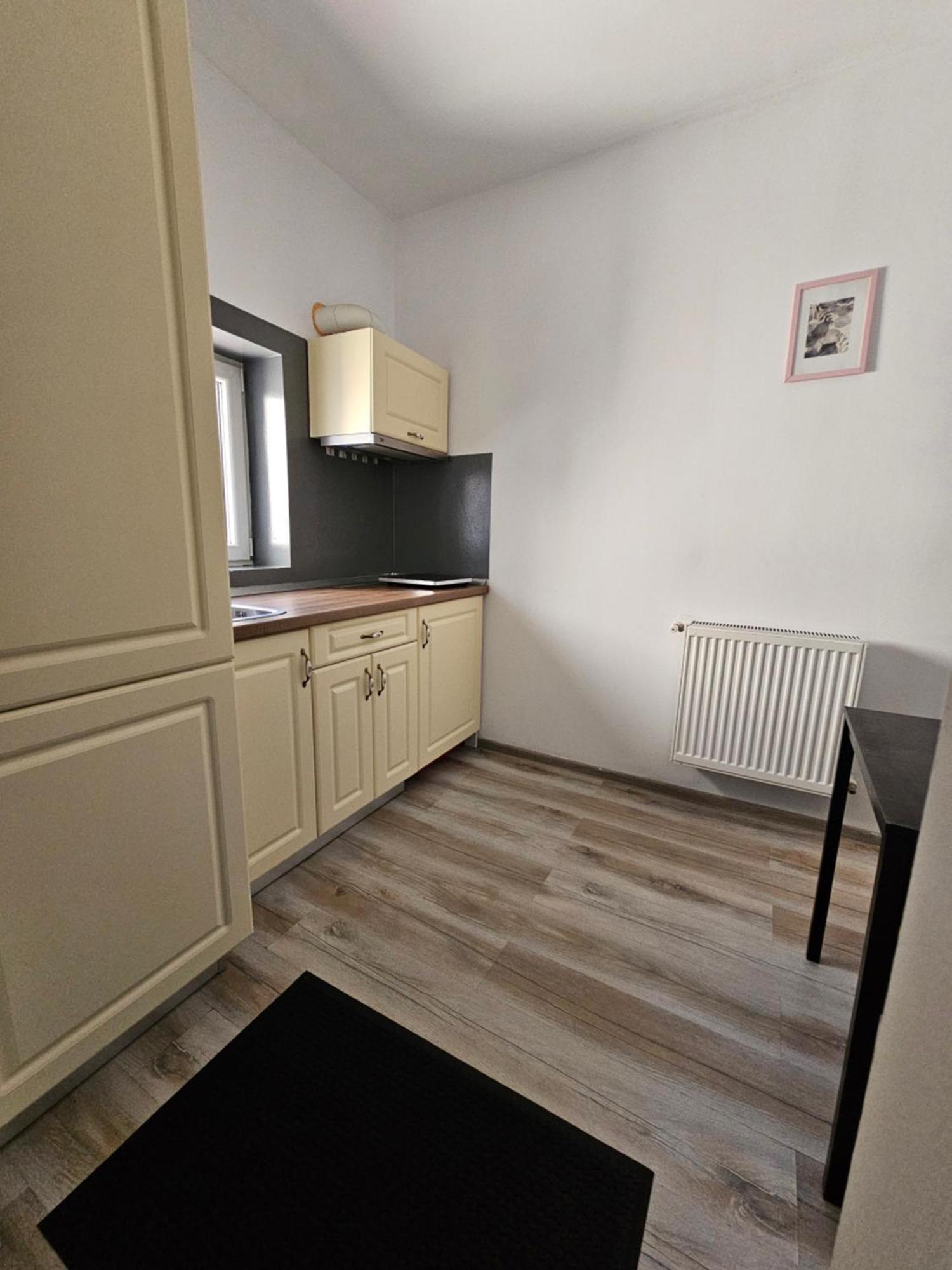 Color Apartments Old Town Center Бухарест Екстер'єр фото