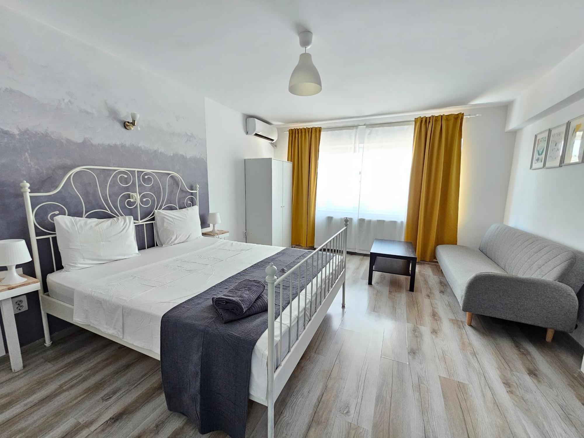 Color Apartments Old Town Center Бухарест Екстер'єр фото