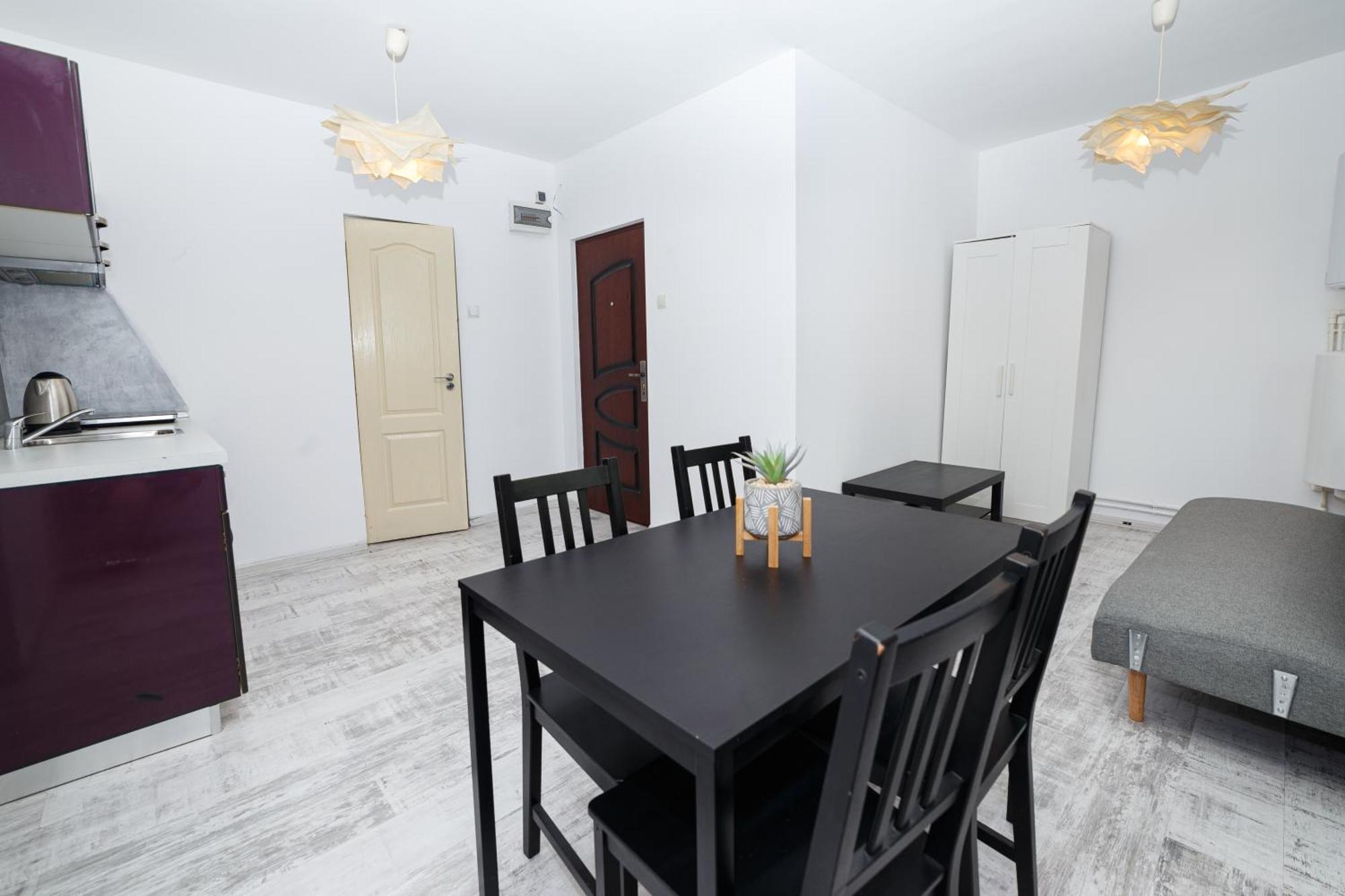 Color Apartments Old Town Center Бухарест Екстер'єр фото