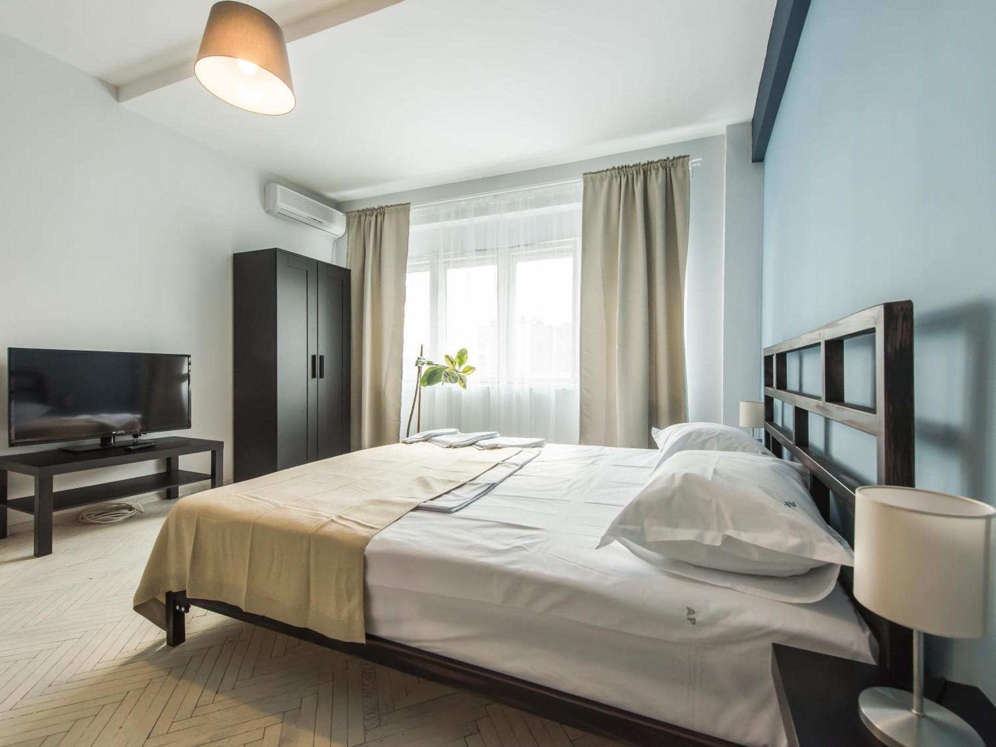 Color Apartments Old Town Center Бухарест Екстер'єр фото