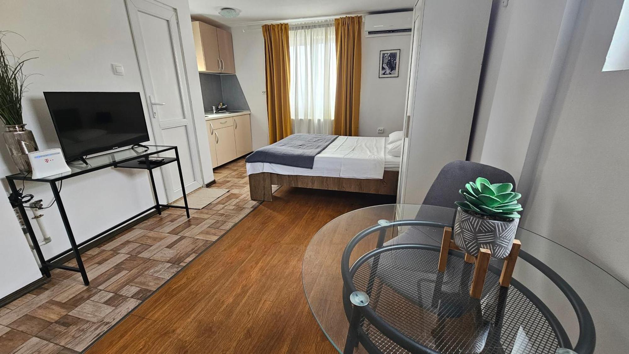 Color Apartments Old Town Center Бухарест Екстер'єр фото