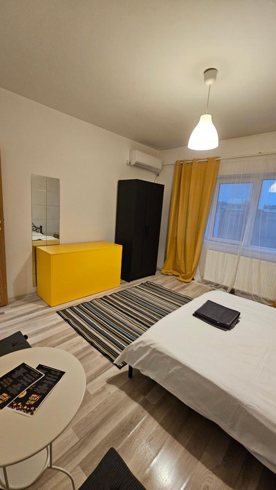 Color Apartments Old Town Center Бухарест Екстер'єр фото